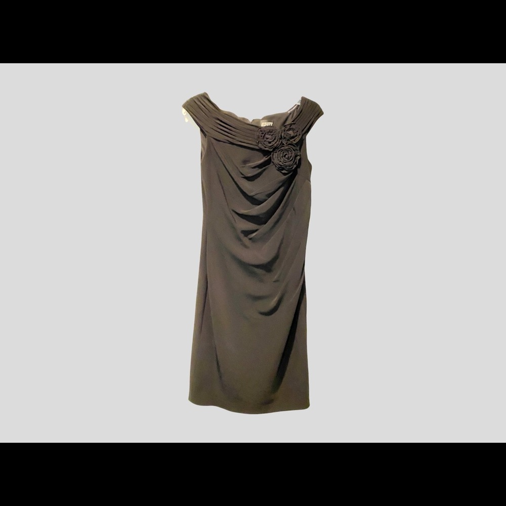 Adrianna Papell Women's Size 6 Black Floral Ruched Sheath Dress